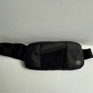 Black Gaiam Waist Bag